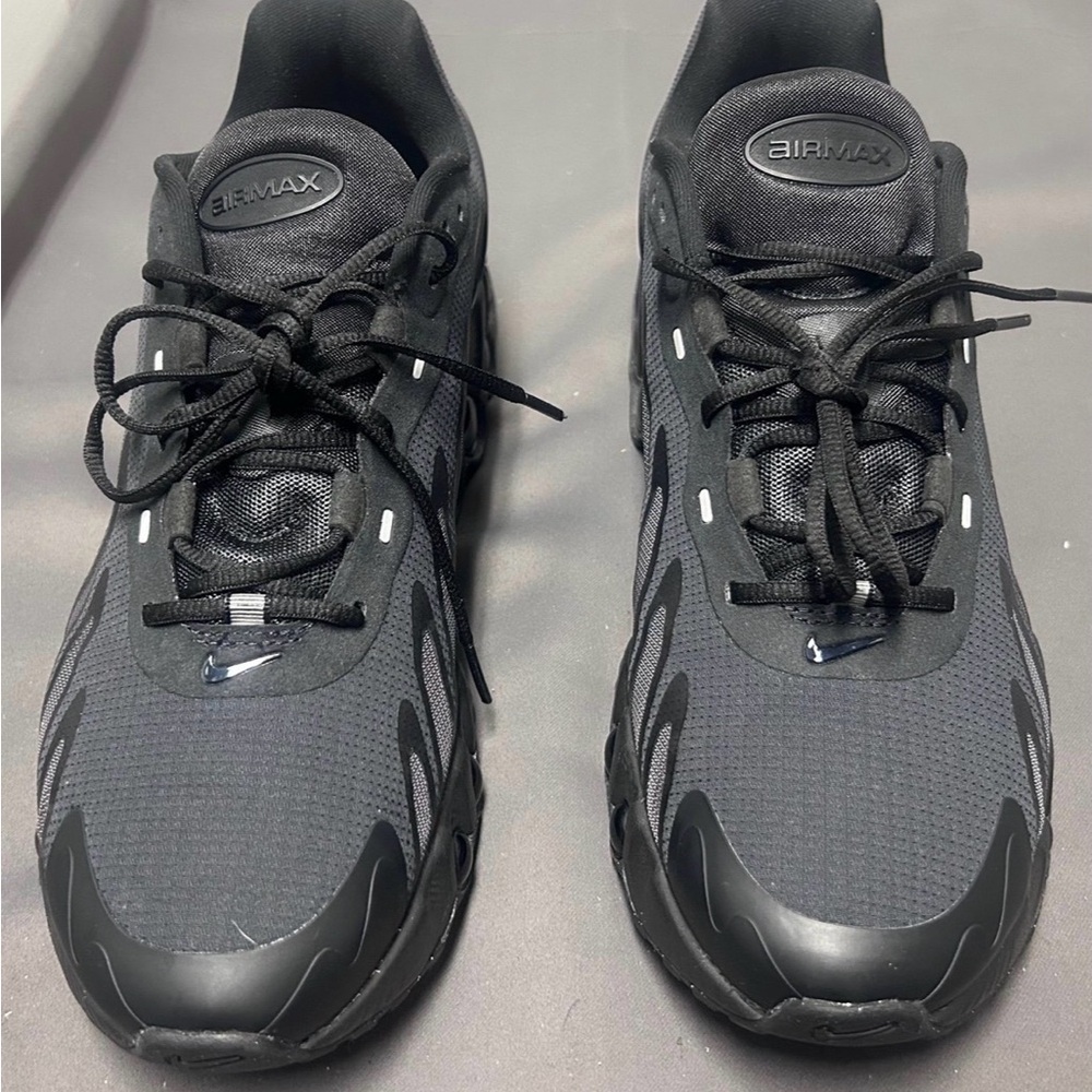 Nike Black Sneakers